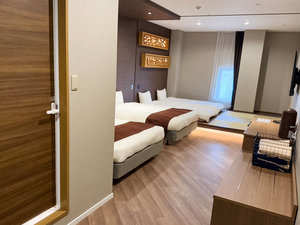 �t�@�~���[���[��