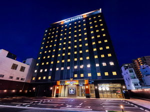 ホテル外観(夜)