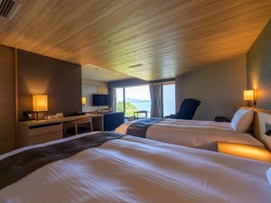 【デラックスツイン(一例)】広々とした客室で、上質な空間とオーシャンビューをお楽しみいただけます。