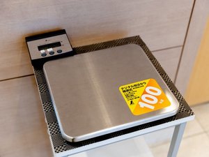 フロントに秤をご用意しており、どなたでもお使いいただけます。