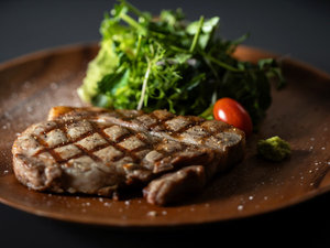 【お料理】夕食/当館グリル料理メニュー一例/ポークグリルステーキ