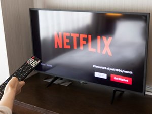 全室に多機能テレビを設置しています。各動画配信サービスにログインが可能です。