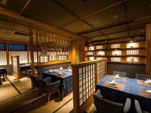 2024年12月にリニューアルオープンしたダイニング。プライベート感、上質感を一層高めた空間で舌鼓。