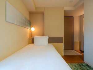 【シングル】コンパクトながら機能的なお部屋です。