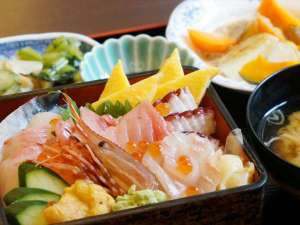 料理長自慢の海鮮重
