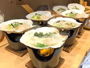 朝食バイキングの帆立の貝焼き