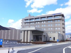 大船渡駅目の前、飲食店街へのアクセスも抜群です。