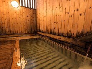 �y���߂���^�쌴����������z������܂肵���A�������ӂ�闁��B���C�̒ꂩ�瑠�����򂪗N���o��