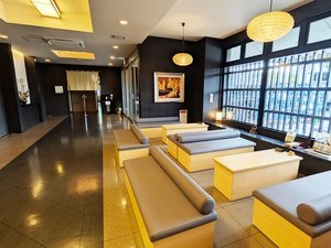 和蔵の宿にふさわしい、和のテイストのロビーです。