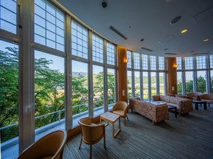 仁淀川を眺めながらくつろげるラウンジ