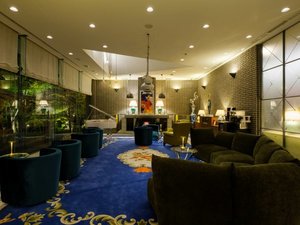 ラウンジ(夜のイメージ)