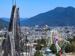 【周辺施設】富士急ハイランド【車で約20分】
