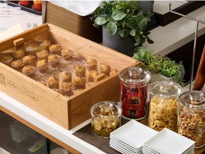 14�F00�`22�F00 �E�F���J���X�C�[�c���X�i�b�N