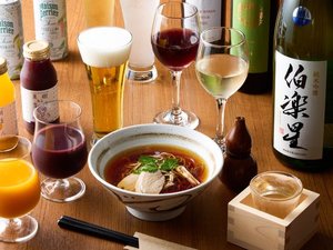 【ラウンジサービス】ウェルカムドリンクサービス 18:00〜22:00 夜食サービス 鴨そば 20:00〜22:00