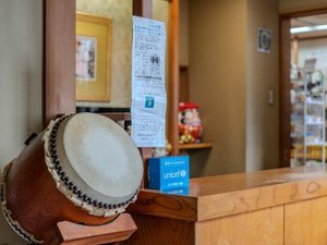 フロント:何かございましたらお気軽にフロントまでお声をおかけください。