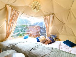 やわらかな日差しが差し込む、くつろぎのドーム空間。