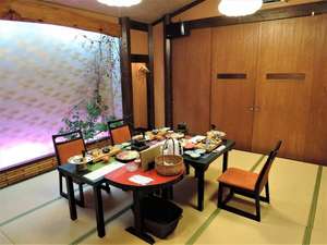 個室食事処の一例・ゆっくりお召し上がりいただけます。個室でのお食事ができないプランもあります