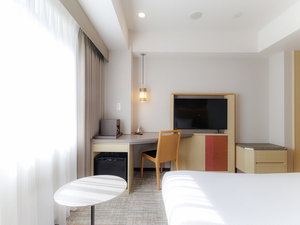 【スタンダードダブル(19〜20平米)】自然素材を多く使用し、和の雰囲気を演出しています