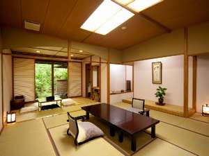 むらさきの間 広々とした19畳以上の和室です。