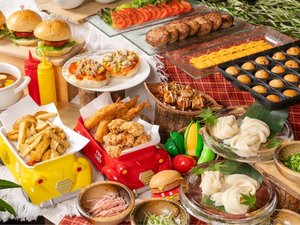 夏休み限定(7/18〜8/31)!夕食ビュッフェにキッズコーナーが登場。お子様に人気のメニューをご用意。