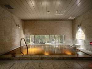 VR@lGʂ̓@X[p[zePremier{wO̎ʐ^