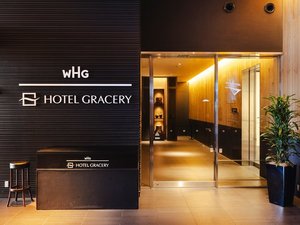 【エントランス】ホテル専用エレベーターより8階ロビーに