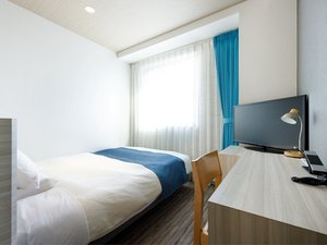 【シングルルーム】12平米 ダブルベッド幅140cm×1台