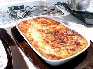 ■ひき肉のソテーに、なめらかなマッシュポテトを重ねてこんがり焼き上げたフランスの家庭料理です