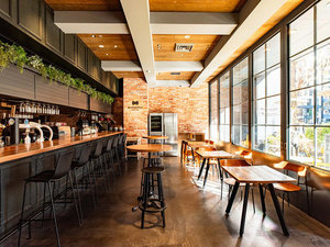 【BUNDOZA CAFE & BAR】店内