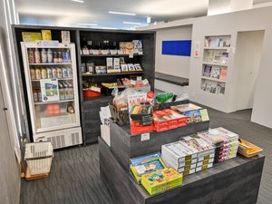 【売店】周南の地酒やお土産を取り揃えております