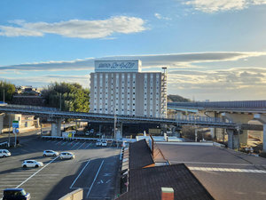 �y�z�e�����猩����i�F�z��Q�T�R�C���^�[���猩����T�R�C���^�[���ʂ̌i�F�ł��B