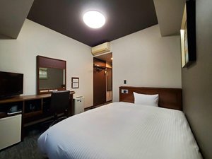 【スタンダード】シングルルームの室内です。ビジネスでご利用されるお客様に大人気なお部屋です☆