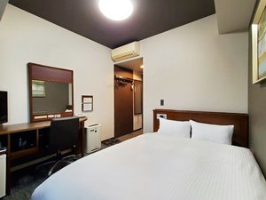 ◆スタンダードセミダブルルームの一例・ご夫婦やカップルに人気のお部屋です☆