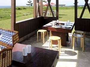 �y�{�݁z�K�X�R�����̃o�[�x�L���[�F�͂Q��B����A�H�ނ����p�Ӊ\�B�i�\�񐧁j