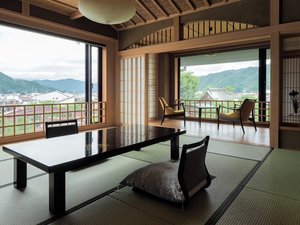 八 ツ 三 コレクション 館 浴衣