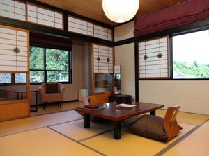 和室8畳(楓の間)