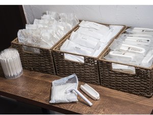ロビーにてアメニティバーを設置。SDGsへの取り組みを行っております。