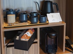 �y���[���h�����N�z�J�v�Z���R�[�q�[���[�J�[�����p�ӂ��Ă���܂��B