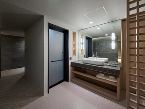 【客室】バス・トイレ別のセパレート仕様(エクゼクティブキング・エクゼクティブツイン)