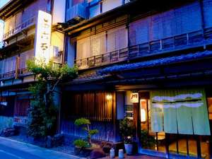 �O��E�{�Â̏{�@�C�̍K���y���߂�@�ؑ��R�K���Ă̏h�@���Z�{�ق̎ʐ^