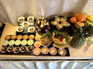 �r���b�t�F�R�[�i�[�i���j