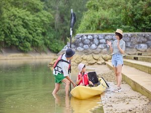 【カヤック乗り場】隣接する公園(徒歩30秒)にてカヤック体験も可能(カヤック当日貸出(有料)可)