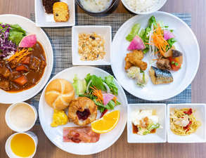 食べ残しゼロを目指して、追加の補充は少しずつ丁寧にご提供しております