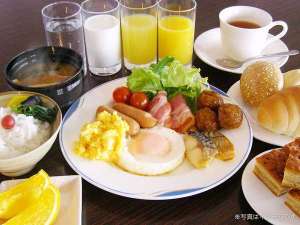 朝食バイキングのイメージでございます。料理内容などは異なる場合があります。