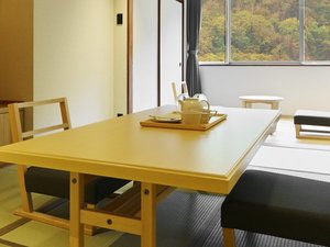 山々の自然に囲まれ
