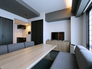 プレミアジャパニーズルーム(和洋室/二段ベッド付) 上階層(定員8名まで)