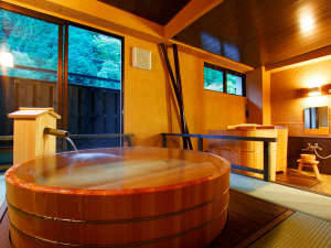 �y�É���:�É��E�����z�������ł̏h ���̓���