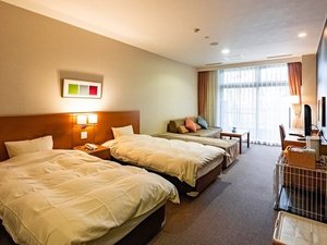 【洋モダン洋室】ベッドとソファのあるお部屋でゆったりとおくつろぎください