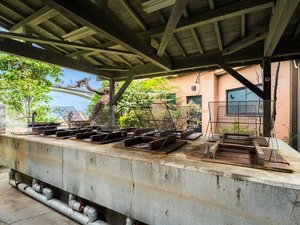 テラスの地獄蒸し/明礬温泉の蒸気で蒸す食事は格別!