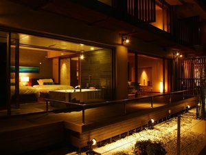 屋上庭園側からの渚の館時じくスイート